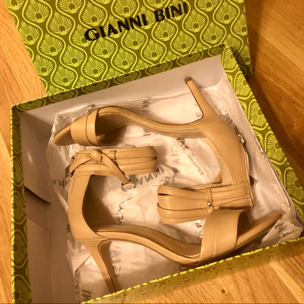 Gianni Bini Dedee Heels - worn once - Size 7.5